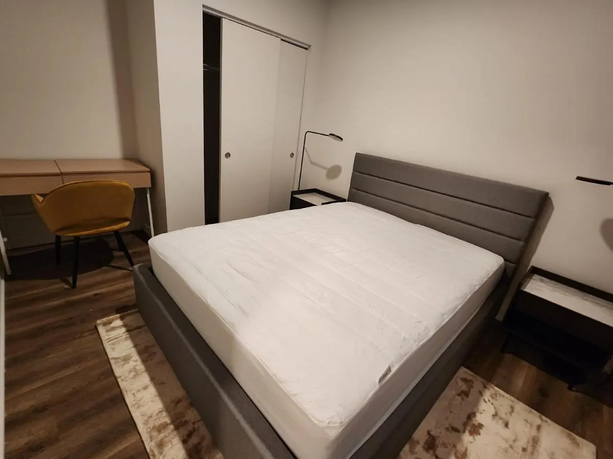 Corporate / Business Accommodation In Montreal Heart Canada